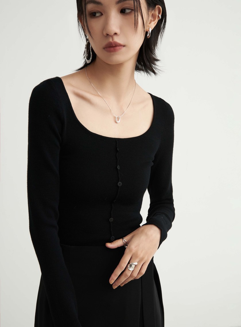 優雅方領羊毛長袖針織上衣